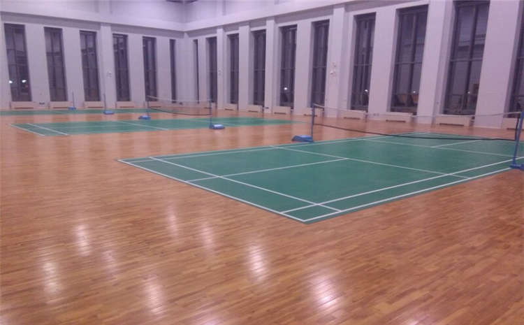 指接板羽毛球館木地板造價是的多少？
