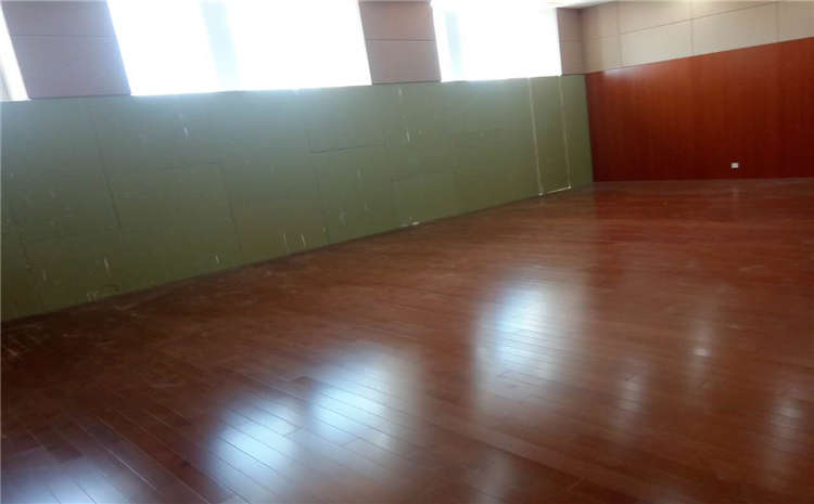 學校體育館實木地板廠家哪家好？