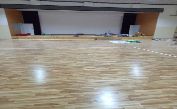 20厚乒乓球館木地板哪個(gè)牌子好？