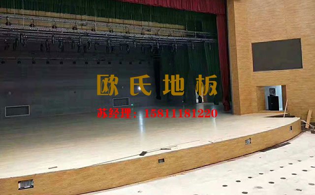 因?yàn)檫@些，選擇了舞臺(tái)運(yùn)動(dòng)木地板