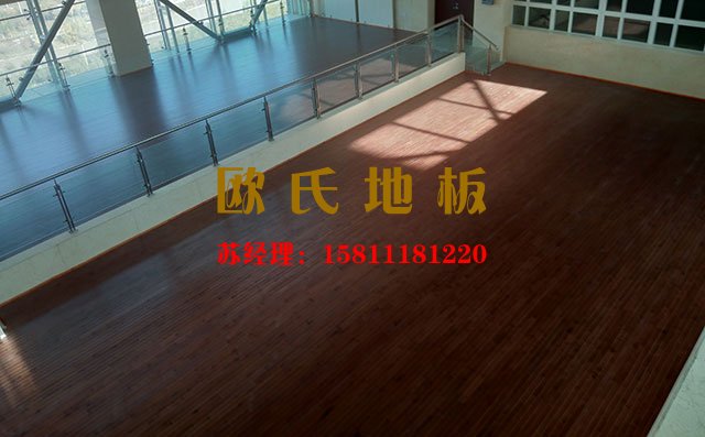 舞臺(tái)木地板不防滑怎么辦？看看廠家的做法