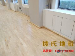 為什么籃球場所大多采用運動木地板？答案在這！