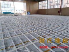 室內(nèi)運(yùn)動(dòng)木地板表面為什么會(huì)變色？又該怎樣預(yù)