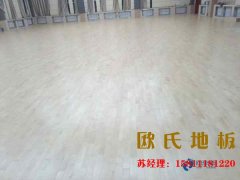 室內(nèi)羽毛球館木地板如何進行選材？